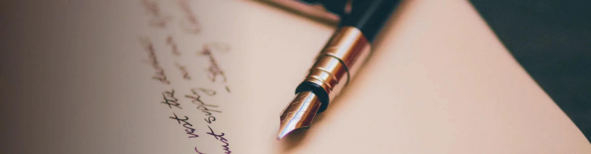 faq-page-hero-desktop