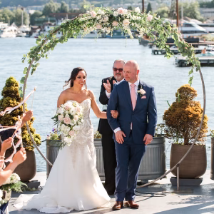 Floral Delivery & Setup to Your Venue